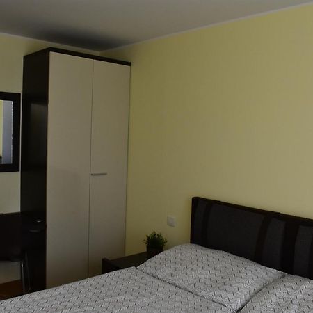 Apartment Vikroria - Halkova 5 Прага Экстерьер фото