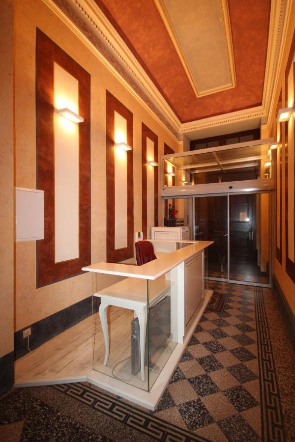 Apartment Vikroria - Halkova 5 Прага Экстерьер фото